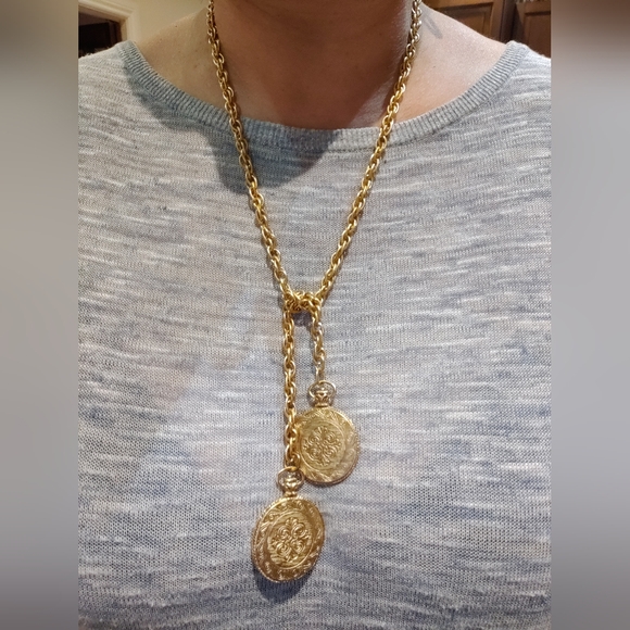 Vintage Lariat Style Medallions Necklace - Picture 9 of 9